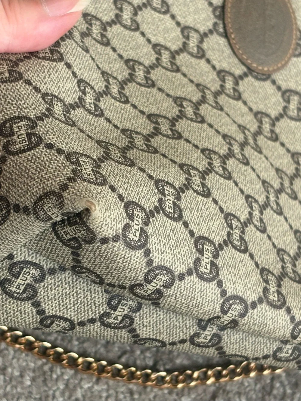 Auth Gucci Supreme Crossbody bag medium Vintage